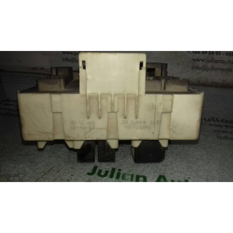 Recambio de caja reles / fusibles para ford tourneo connect (tc7) kombi b. corta (2006) referencia OEM IAM 518774104 2T014A073BC