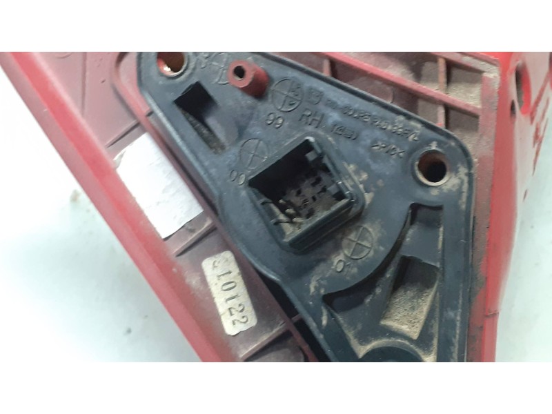 Recambio de retrovisor derecho para hyundai coupe (rd) 1.6 fx xplod referencia OEM IAM 8760627150 020079 ELECTRICO