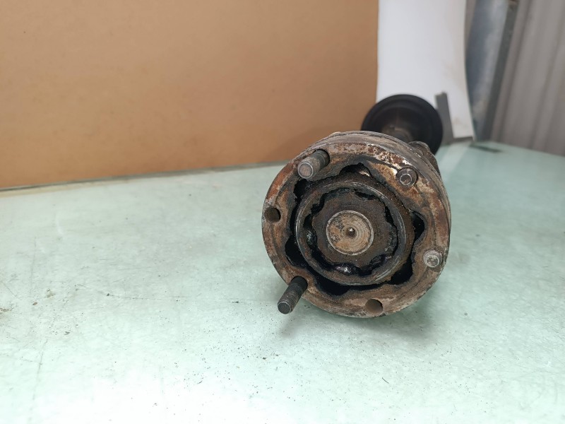 Recambio de transmision delantera izquierda para alfa romeo 166 2.5 v6 24v referencia OEM IAM B017  