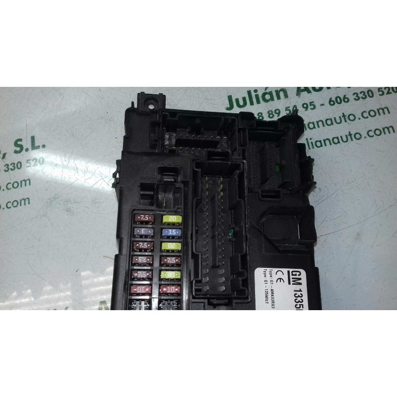 Recambio de caja reles / fusibles para opel corsa d excellence referencia OEM IAM 13350672 401154265 DELPHI