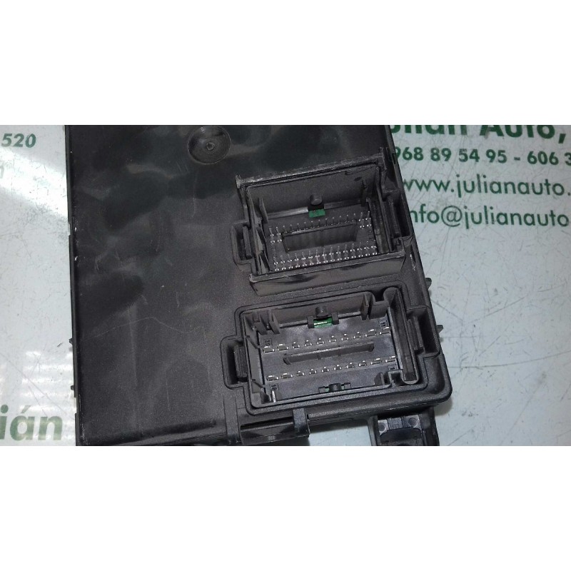 Recambio de caja reles / fusibles para opel corsa d excellence referencia OEM IAM 13350672 401154265 DELPHI