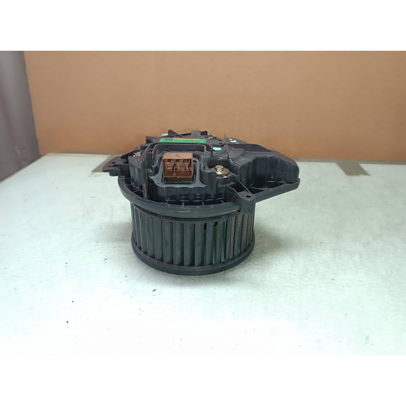 Recambio de ventilador calefaccion para audi a4 berlina (8e) 1.9 tdi (96kw) referencia OEM IAM 8E1820021A K01000CCW VALEO