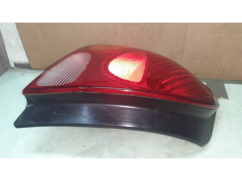 Recambio de piloto trasero izquierdo para toyota corolla (e11) 1.4 linea terra (5-ptas.) referencia OEM IAM 54596294 54596309 CA