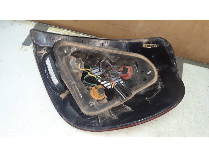 Recambio de piloto trasero izquierdo para toyota corolla (e11) 1.4 linea terra (5-ptas.) referencia OEM IAM 54596294 54596309 CA