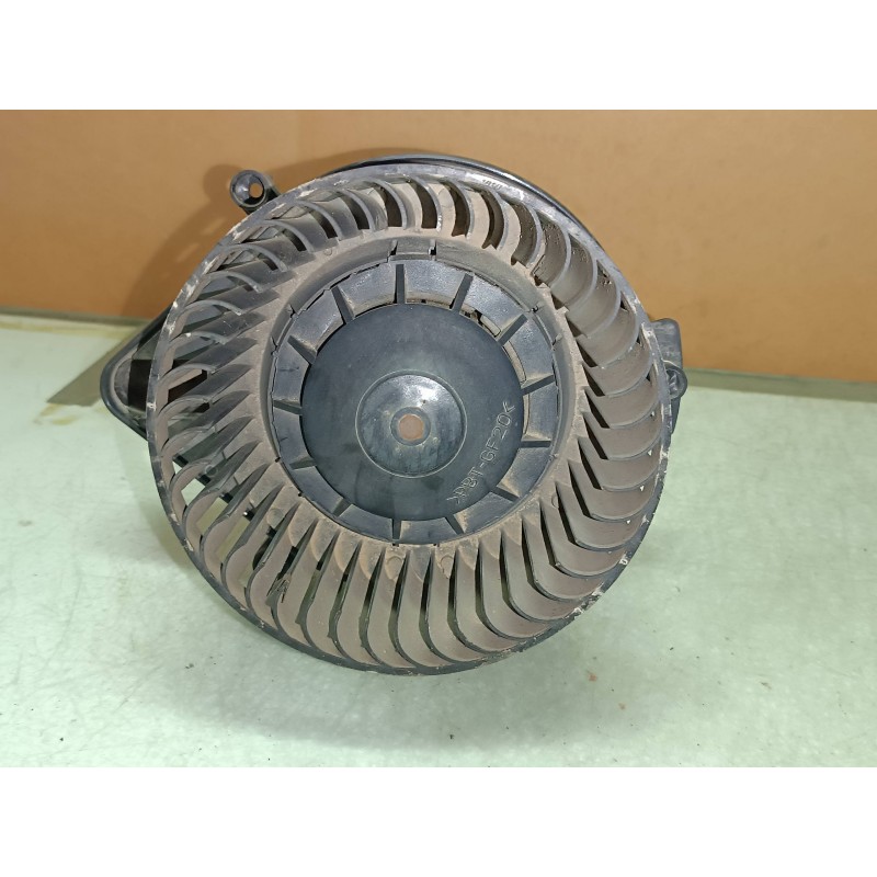 Recambio de ventilador calefaccion para audi a4 berlina (8e) 1.9 tdi (96kw) referencia OEM IAM 8E1820021A K01000CCW VALEO