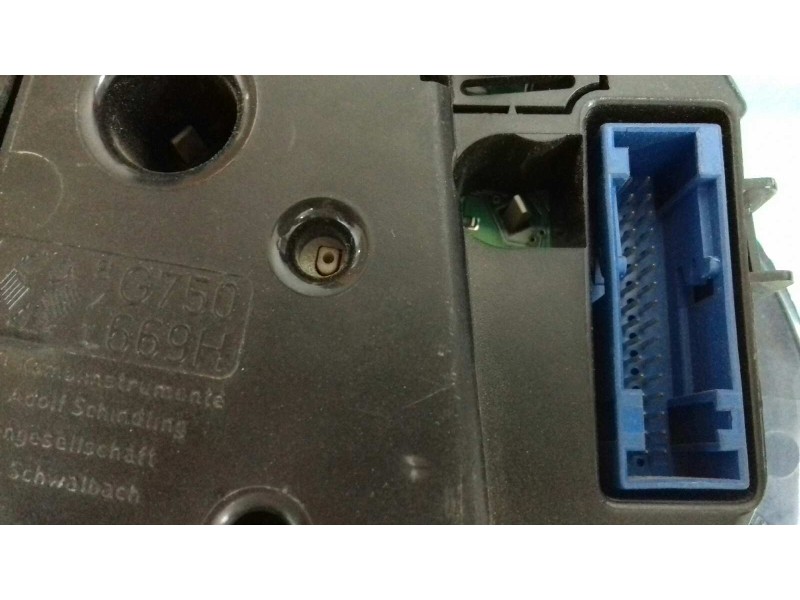 Recambio de cuadro instrumentos para volkswagen passat berlina (3b3) 1.9 tdi referencia OEM IAM 110080052002 3B0920825A VDO