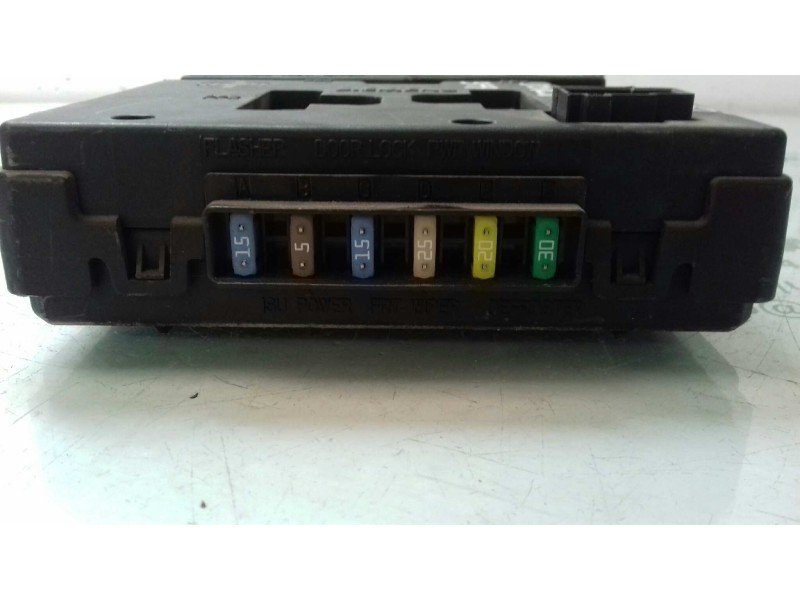 Recambio de caja reles / fusibles para chevrolet epica lt referencia OEM IAM 9664724 5WY8155B SIEMENS