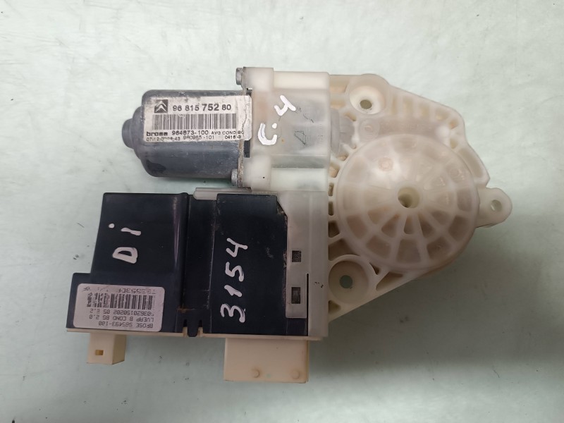 Recambio de motor elevalunas delantero izquierdo para citroen c4 berlina collection referencia OEM IAM 9681575280 964873100 BROS