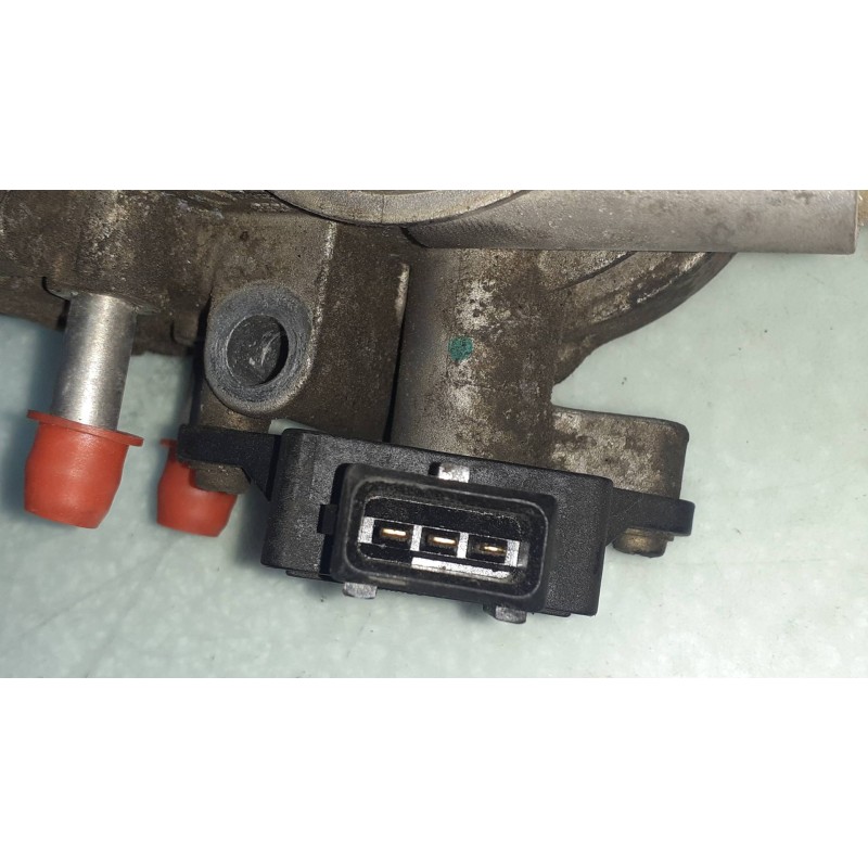 Recambio de caja mariposa para toyota corolla (e11) 1.4 linea terra (5-ptas.) referencia OEM IAM 2221000020 8945205010 PIERBURG