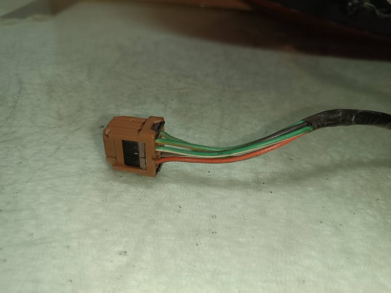 Recambio de piloto trasero izquierdo para nissan almera tino (v10m) ambience referencia OEM IAM   VALEO