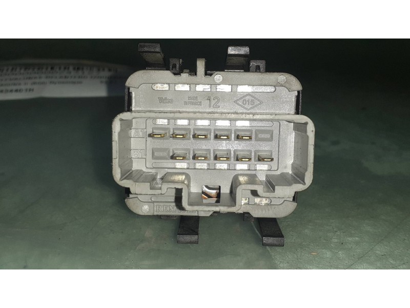 Recambio de mando elevalunas delantero izquierdo para renault laguna ii (bg0) dynamique referencia OEM IAM 015088B 434401 BLANCO