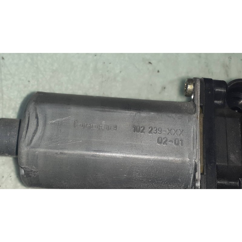 Recambio de motor elevalunas trasero izquierdo para audi a4 berlina (8e) 2.5 tdi quattro (132kw) referencia OEM IAM 8E0959801A 0