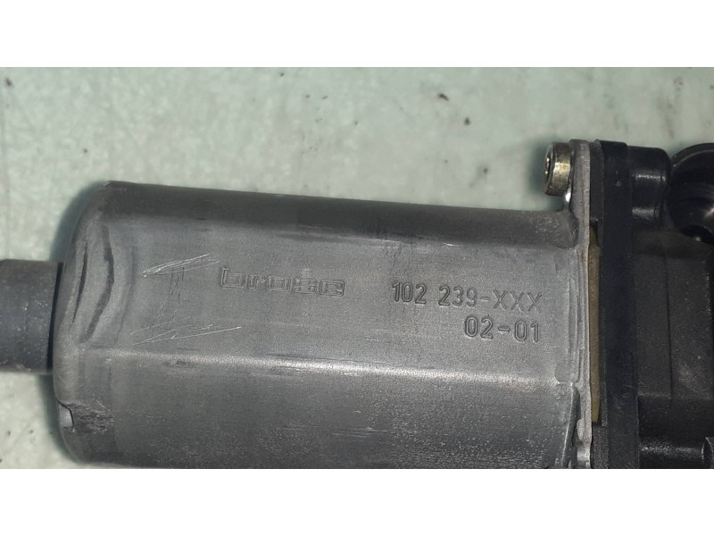 Recambio de motor elevalunas trasero izquierdo para audi a4 berlina (8e) 2.5 tdi quattro (132kw) referencia OEM IAM 8E0959801A 0