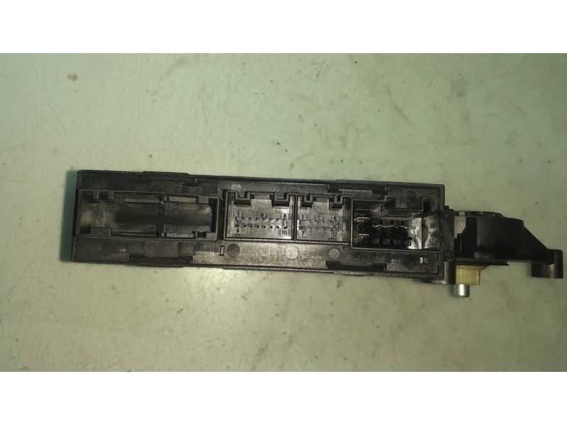 Recambio de motor elevalunas trasero izquierdo para audi a4 berlina (8e) 2.5 tdi quattro (132kw) referencia OEM IAM 8E0959801A 0