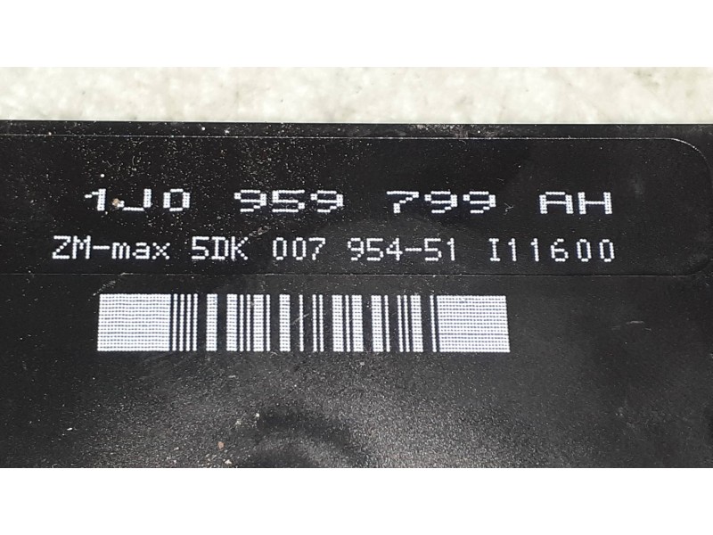 Recambio de modulo electronico para volkswagen passat berlina (3b2) comfortline referencia OEM IAM 1J0959799AH 5DK00795451 HELLA