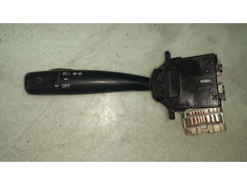 Recambio de mando luces para toyota corolla (e11) 1.4 linea terra (5-ptas.) referencia OEM IAM 17A089D  