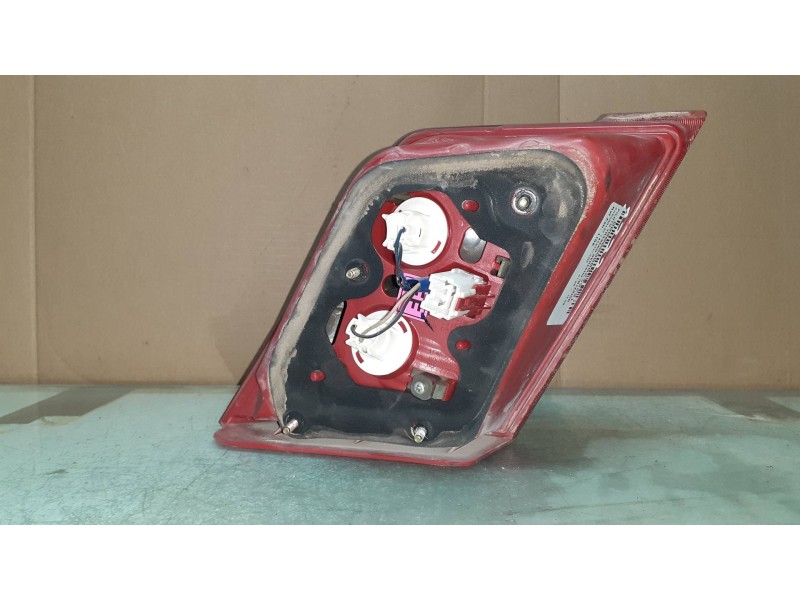 Recambio de piloto trasero derecho interior para chevrolet lacetti cdx referencia OEM IAM 1156 5D21C 