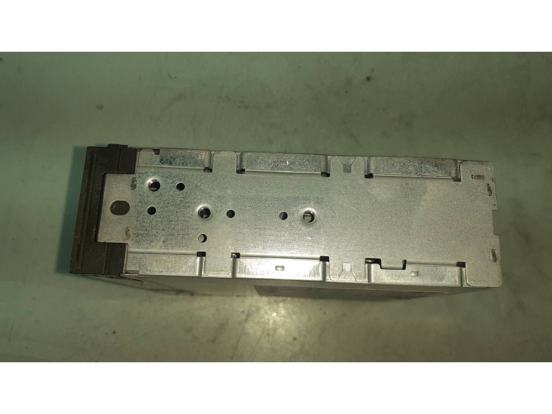 Recambio de sistema audio / radio cd para toyota corolla (e11) 1.4 linea terra (5-ptas.) referencia OEM IAM 8612002180  WH8405