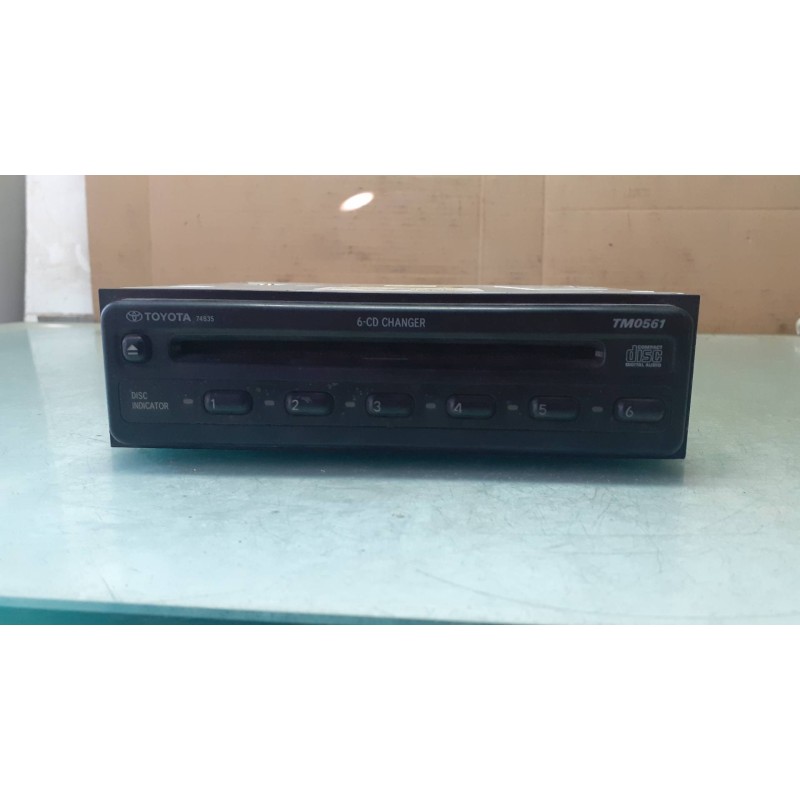 Recambio de sistema audio / radio cd para toyota corolla (e11) 1.4 linea terra (5-ptas.) referencia OEM IAM TM0561 CXCS0820F LEC