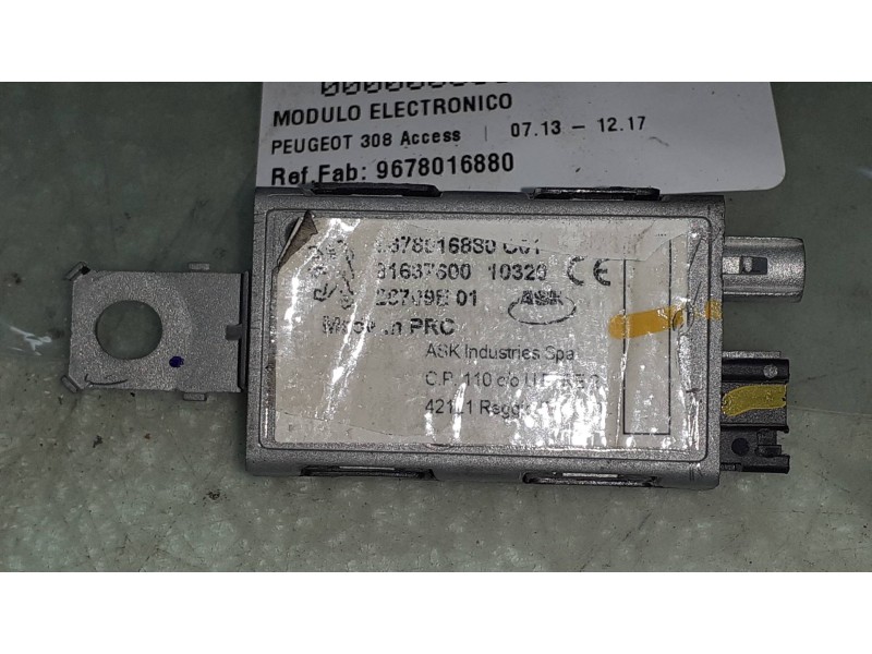 Recambio de modulo electronico para peugeot 308 access referencia OEM IAM 9678016880 CONECTOR 3 PINES AMPLIFICADOR ANTENA