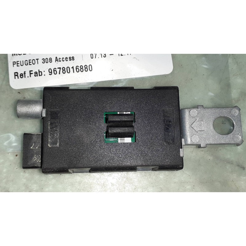Recambio de modulo electronico para peugeot 308 access referencia OEM IAM 9678016880 CONECTOR 3 PINES AMPLIFICADOR ANTENA