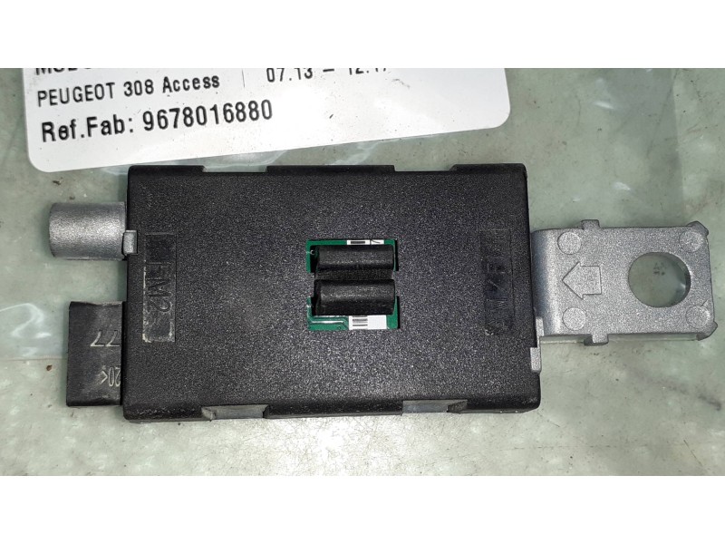 Recambio de modulo electronico para peugeot 308 access referencia OEM IAM 9678016880 CONECTOR 3 PINES AMPLIFICADOR ANTENA