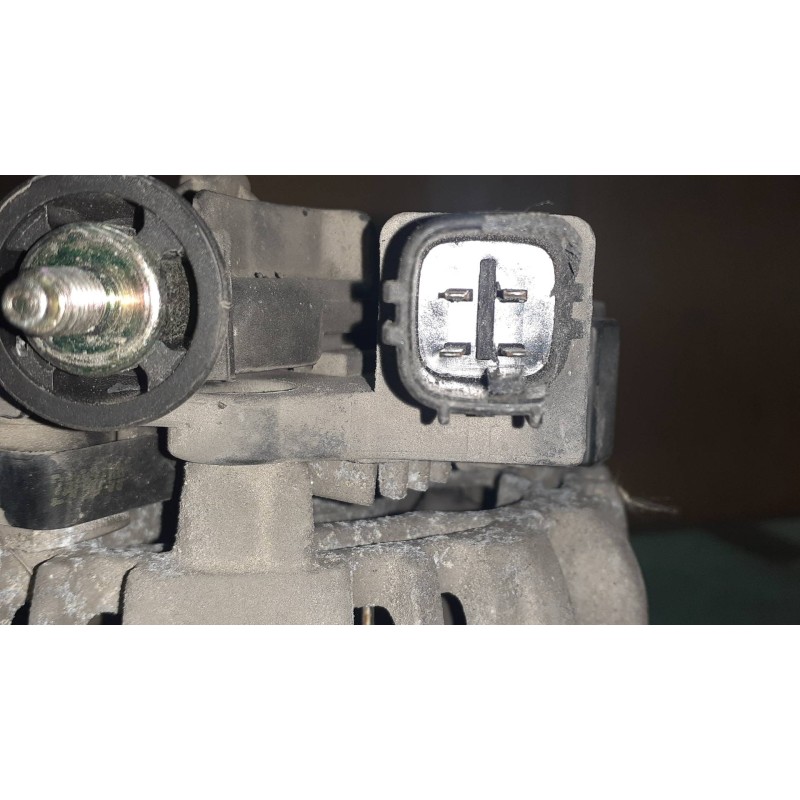 Recambio de alternador para toyota corolla (e11) 1.4 linea terra (5-ptas.) referencia OEM IAM 270600D020 BOSCH 80A