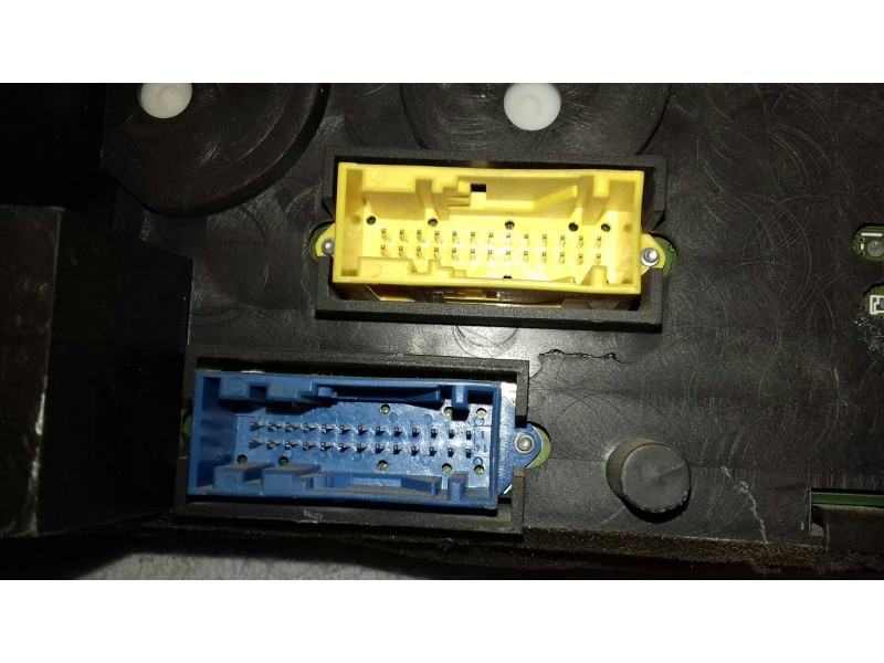 Recambio de cuadro instrumentos para nissan primera berlina (p12) acenta referencia OEM IAM AV619 AV6192232346 