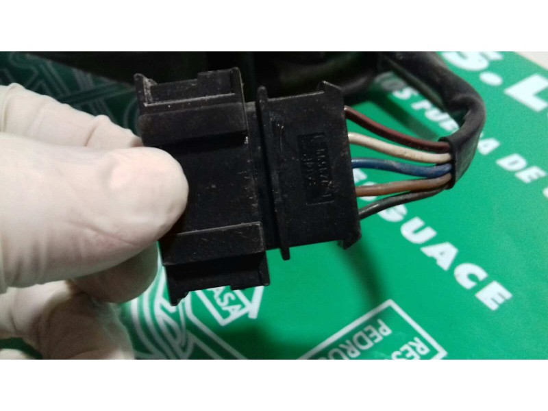 Recambio de retrovisor izquierdo para volkswagen golf iii berlina (1h1) s referencia OEM IAM   ELECTRICO