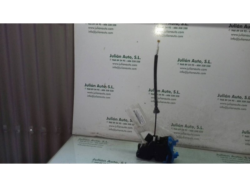 Recambio de cerradura puerta trasera derecha para kia cee´d drive referencia OEM IAM 81420A2100  4 PINES