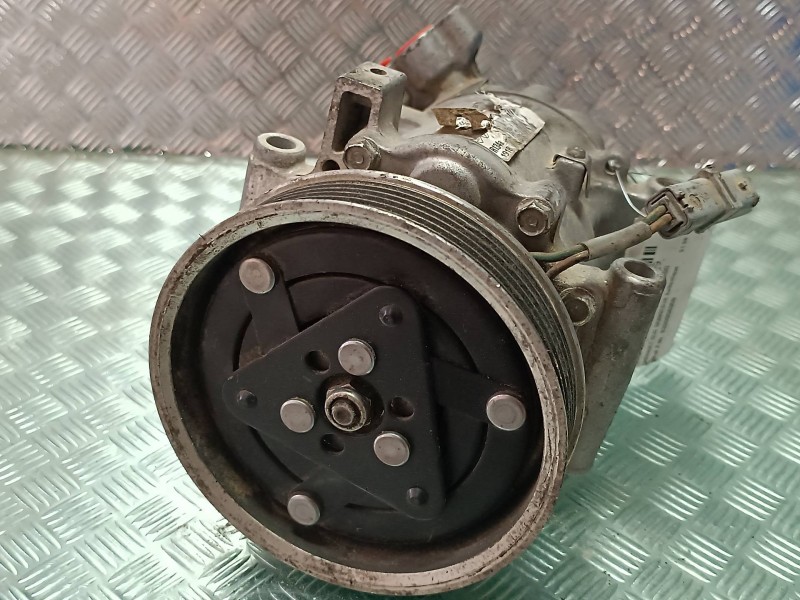 Recambio de compresor aire acondicionado para renault clio grandtour authentique referencia OEM IAM 8200953359 SD6V12 SANDEN