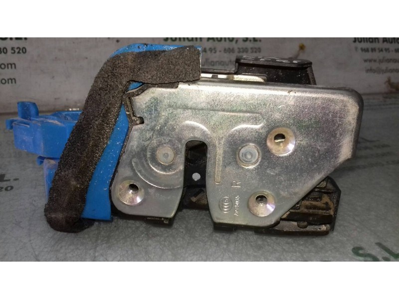 Recambio de cerradura puerta trasera derecha para kia cee´d drive referencia OEM IAM 81420A2100  4 PINES