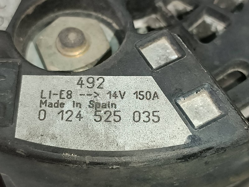 Recambio de alternador para citroen c4 berlina collection referencia OEM IAM 9646321880 BOSCH CL15