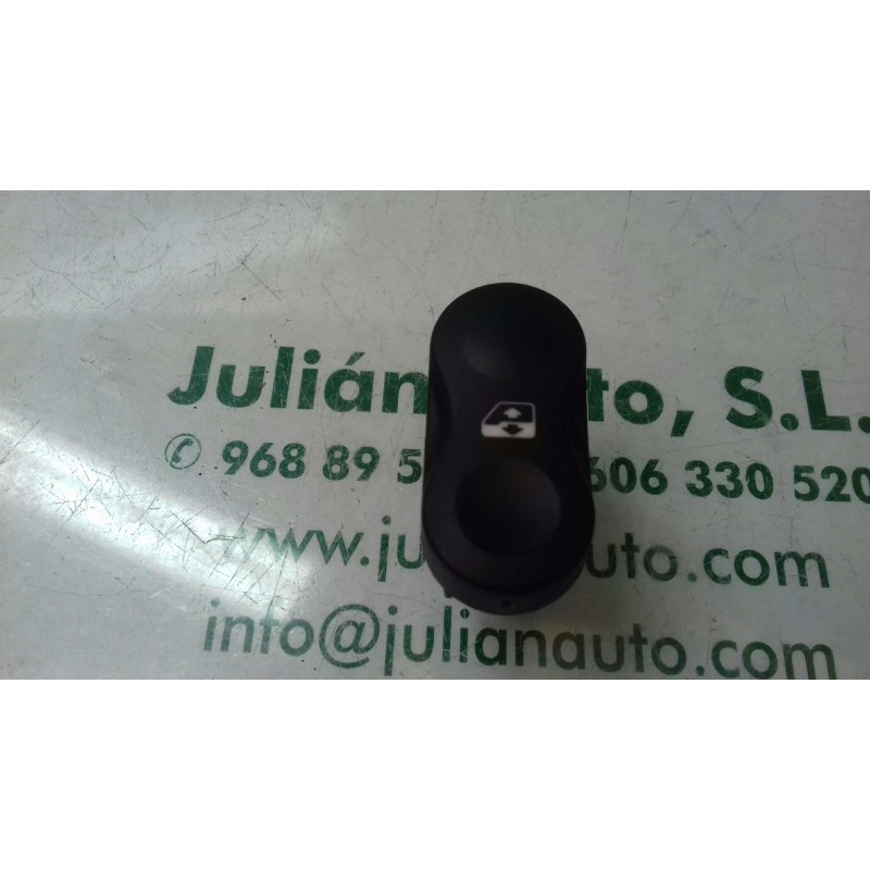 Recambio de mando elevalunas delantero derecho para dacia sandero básico referencia OEM IAM 602227 E30607 VALEO