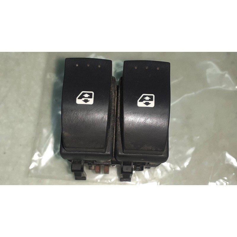 Recambio de mando elevalunas delantero izquierdo para renault laguna ii (bg0) dynamique referencia OEM IAM 2650305 26503 MARRON