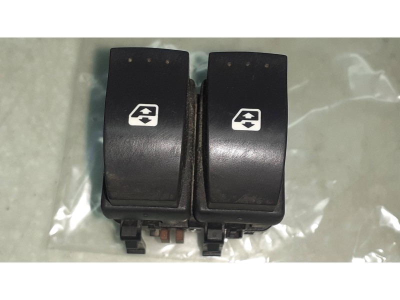 Recambio de mando elevalunas delantero izquierdo para renault laguna ii (bg0) dynamique referencia OEM IAM 2650305 26503 MARRON