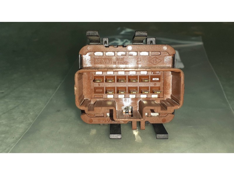 Recambio de mando elevalunas delantero izquierdo para renault laguna ii (bg0) dynamique referencia OEM IAM 2650305 26503 MARRON