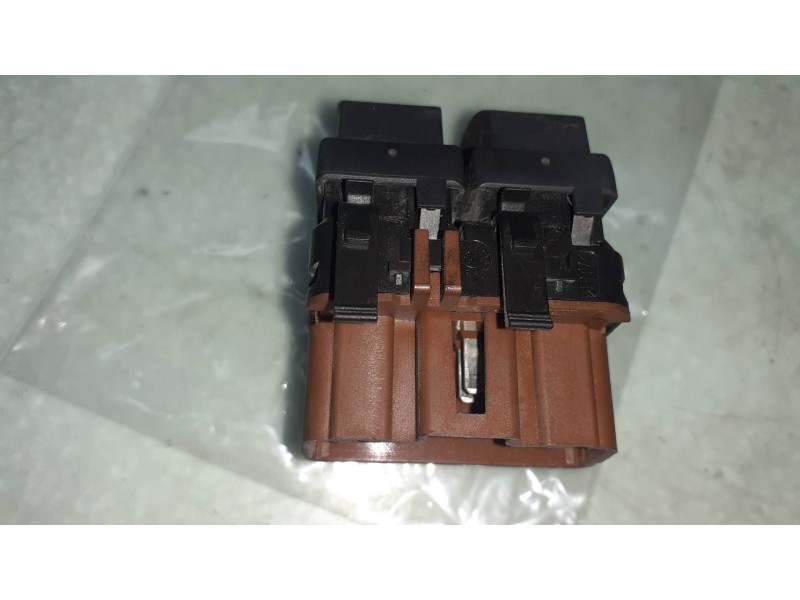 Recambio de mando elevalunas delantero izquierdo para renault laguna ii (bg0) dynamique referencia OEM IAM 2650305 26503 MARRON