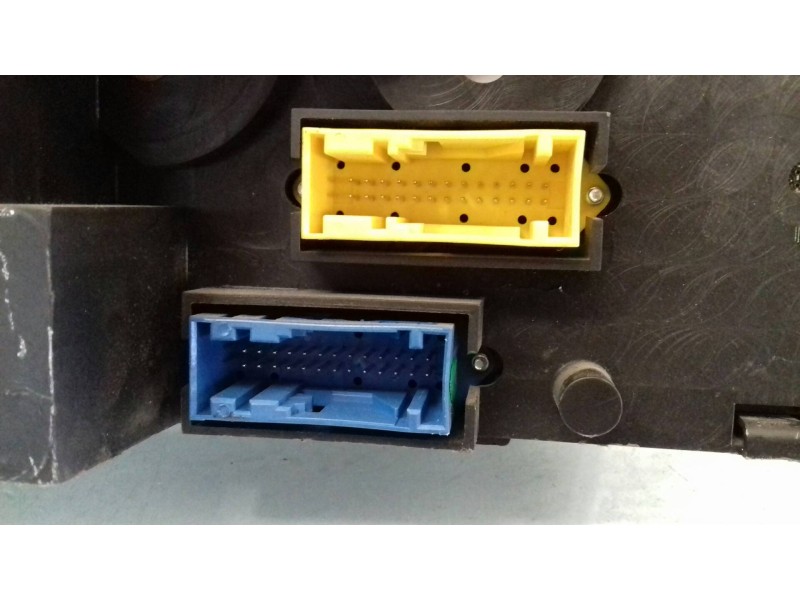 Recambio de cuadro instrumentos para nissan primera berlina (p12) acenta referencia OEM IAM AV610 2810111 AV6102810111