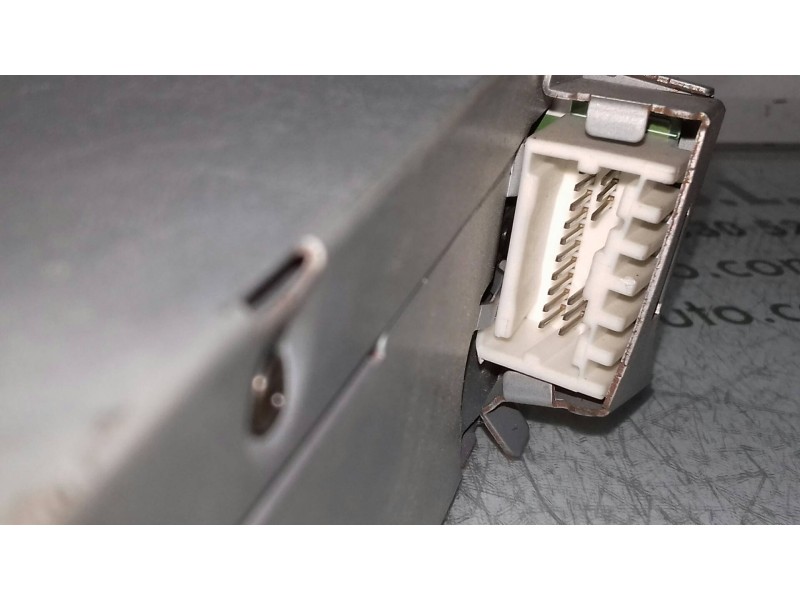 Recambio de sistema audio / radio cd para nissan primera berlina (p12) visia referencia OEM IAM 28184BA000 CL065360014492 
