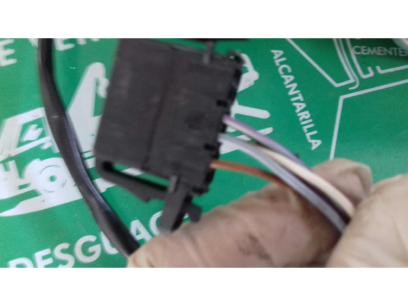 Recambio de retrovisor derecho para volkswagen passat berlina (3b3) referencia OEM IAM   ELECTRICO