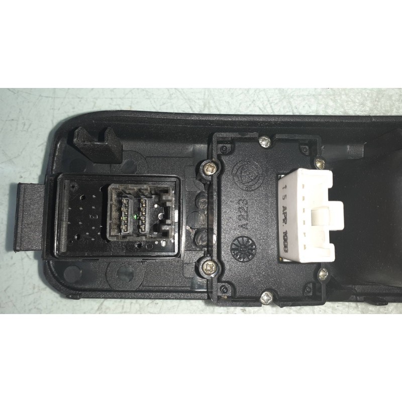 Recambio de mando elevalunas delantero izquierdo para alfa romeo 156 1.6 16v t.spark distinctive referencia OEM IAM 156016100 A2