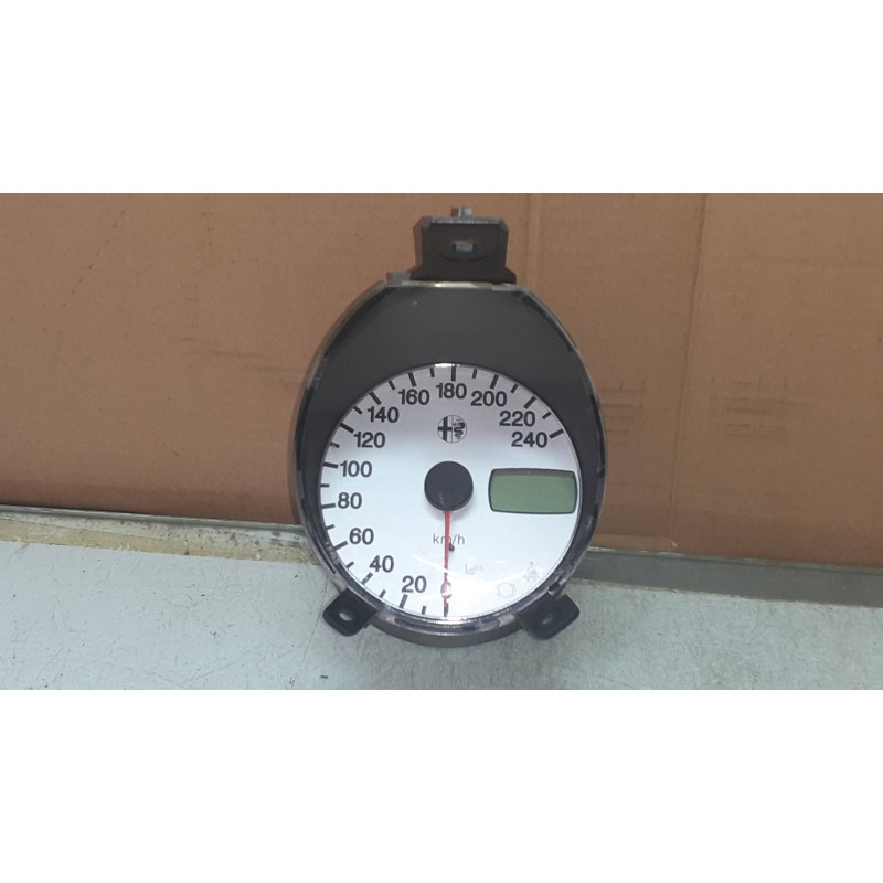 Recambio de cuadro instrumentos para alfa romeo 156 1.6 16v t.spark distinctive referencia OEM IAM 6850840010A 6160340010A 