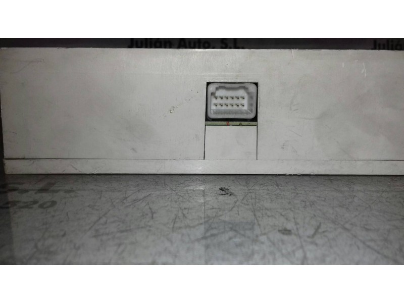 Recambio de pantalla multifuncion para nissan micra (k12e) acenta referencia OEM IAM AX607  