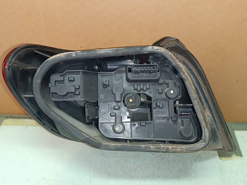 Recambio de piloto trasero derecho para citroen xsara berlina 1.9 d sx referencia OEM IAM 2534D  