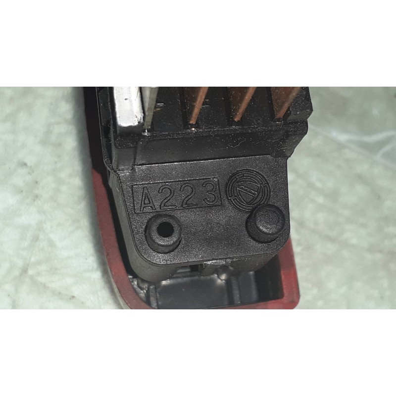 Recambio de warning para alfa romeo 156 1.6 16v t.spark distinctive referencia OEM IAM A223  CONECTOR 8 PINES