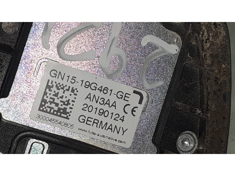 Recambio de antena para ford ecosport (cr6) titanium referencia OEM IAM GN1519G461GE GN1519G461 AN3AA