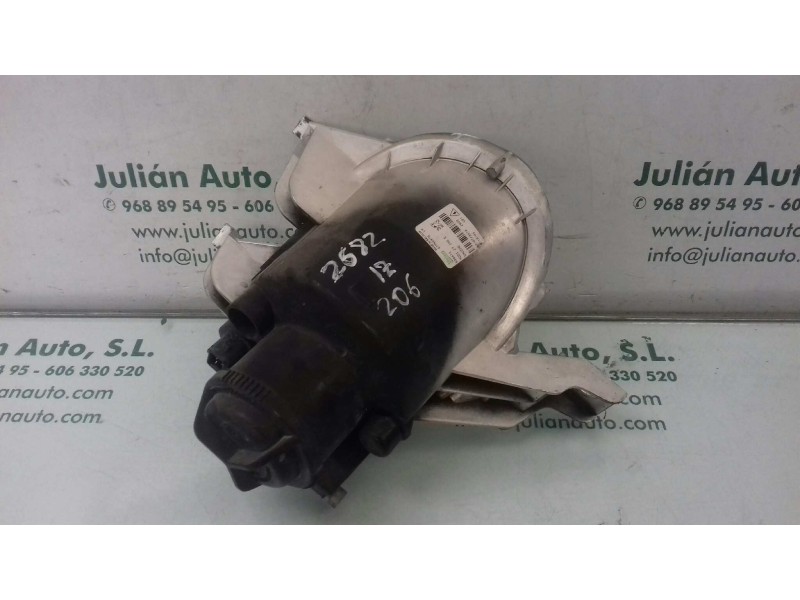 Recambio de faro antiniebla izquierdo para peugeot 206 sw xs referencia OEM IAM 67742975 6204T2 VALEO