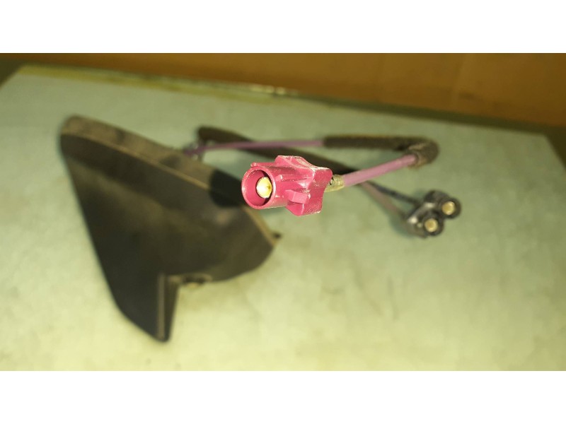 Recambio de antena para ford ecosport (cr6) titanium referencia OEM IAM GN1519G461GE GN1519G461 AN3AA