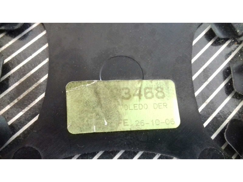 Recambio de cristal retrovisor derecho para seat altea xl (5p5) referencia OEM IAM    Recambio de cristal retrovisor derecho para seat altea xl (5p5) referencia OEM IAM